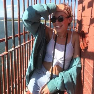 Meet your Posher, Sam